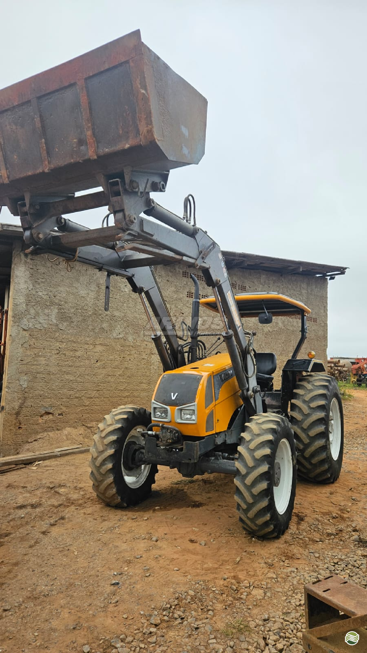 TRATOR VALTRA VALTRA A750 Tração 4x4 Arinos Agrícola ITAITUBA PARÁ PA